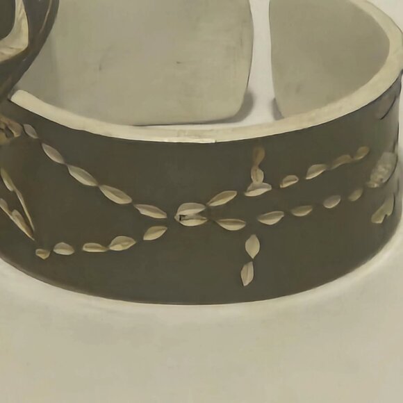 2 Chunky Plastic Bracelets - Picture 8 of 9